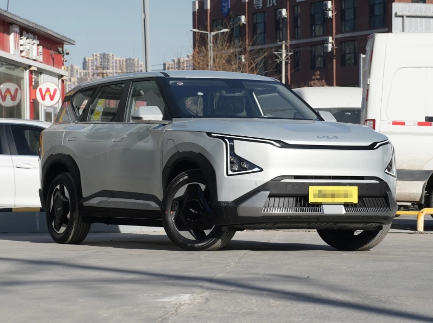 New Kia 2025 Year 2 WD Electric Car Durable Powerful Ideal Car For Middle East Market