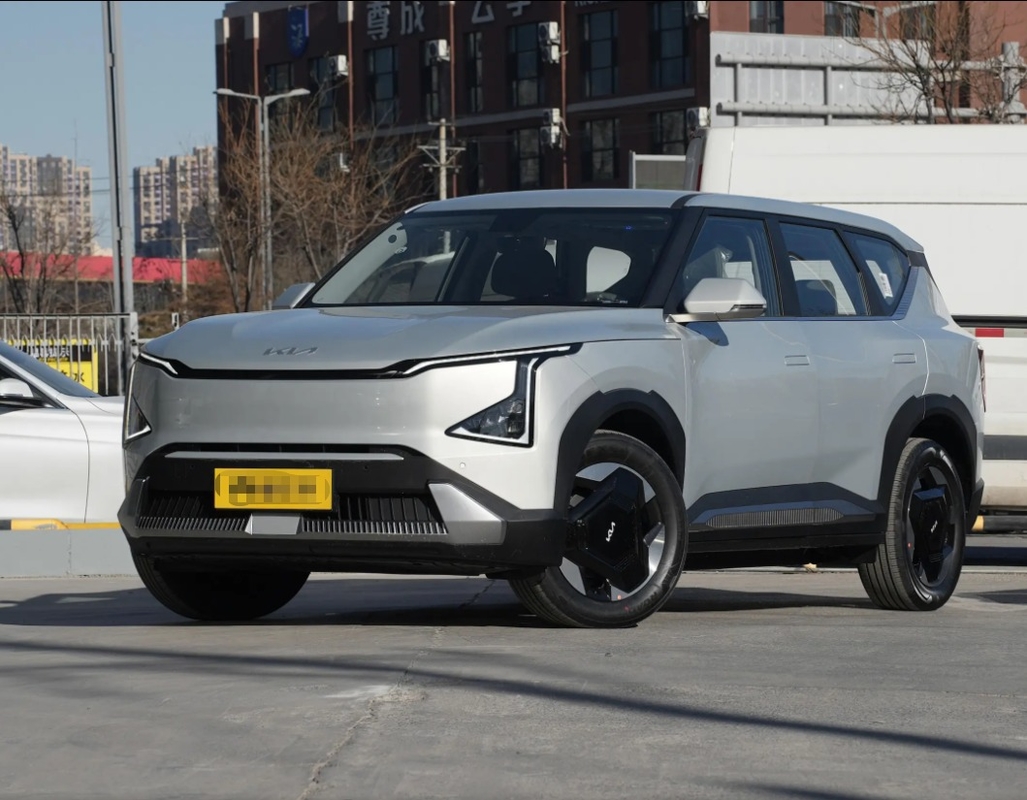 New Kia 2025 Year 2 WD Electric Car Durable Powerful Ideal Car For Middle East Market
