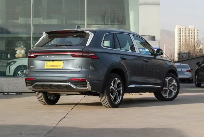 New Geely SUV 2025 Year 2WD Gasoline Car Durable Powerful Ideal Car With Customized Color