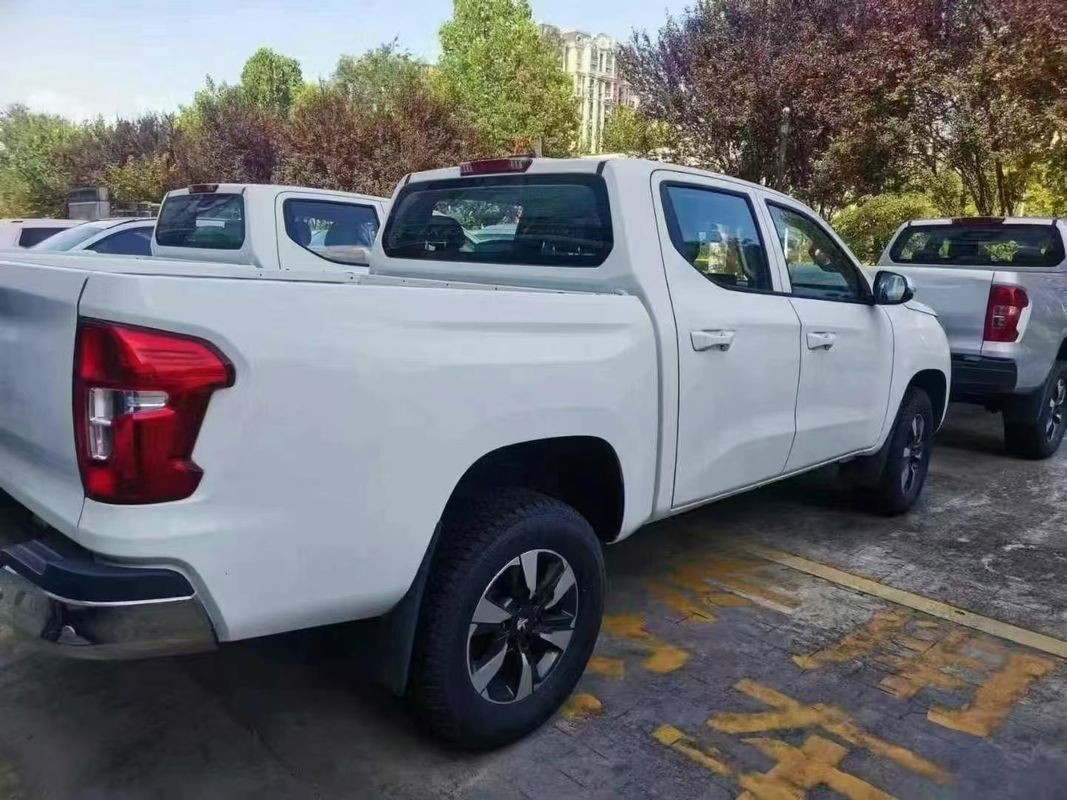 Affordable new Peugeot Diesel 4WD Volante a la izquierda Euro 5 Doble Cabina For Export