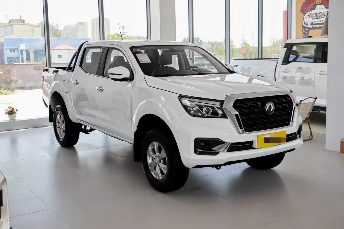 New Dongfeng 5 Pickup Truck Diesel 4WD Extended Double Cabin Reliable Durable Comfortable Truck