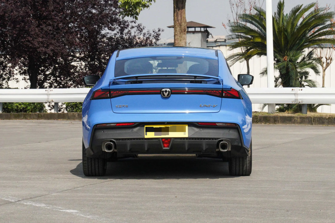 Affordable New Changan UNI-V 2025 Third Generation 1.5T 500Bar Premium Sports Edition  For Export for Family use