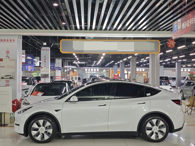 Affordable Used Tesla Model Y SUV 2022 facelift rear-wheel drive version for family use
