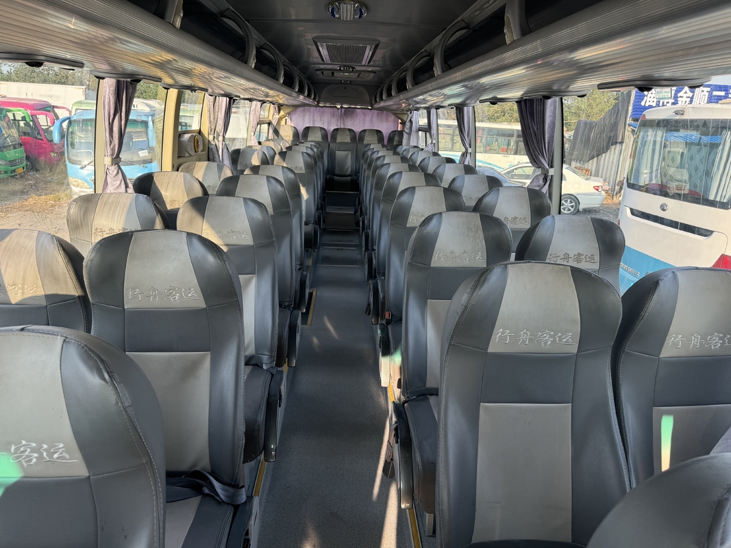 ZK6110 Yutong Used Passenger Bus 2020 56-Seater 2+3 Layout Two Door Left-Hand Drive Luxury Bus