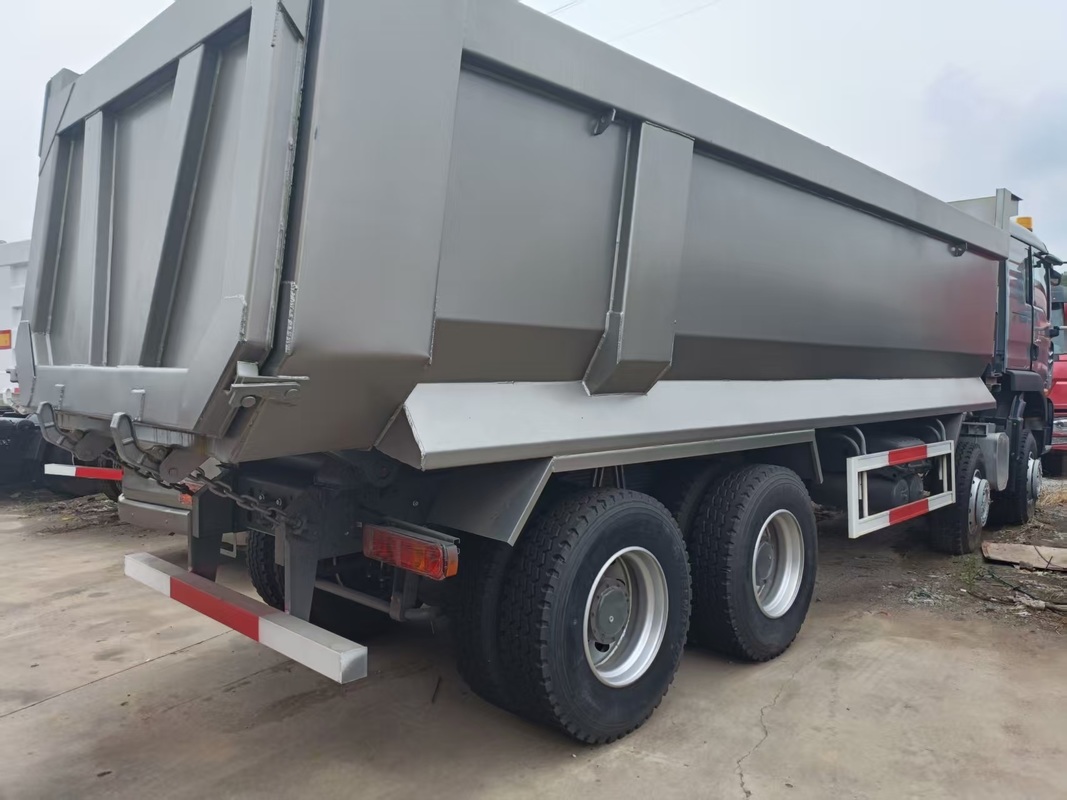 Sinotruck Howo Dumper Truck 8x4 400 12 Wheeler 40 Ton Tipper Truck Dump Truck