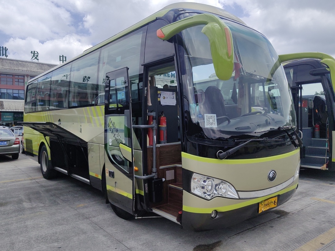 38 Seats 2021 Year Used Yutong Bus ZK6908 Diesel Engine RHD LHD Driver Steering Luxury Bus