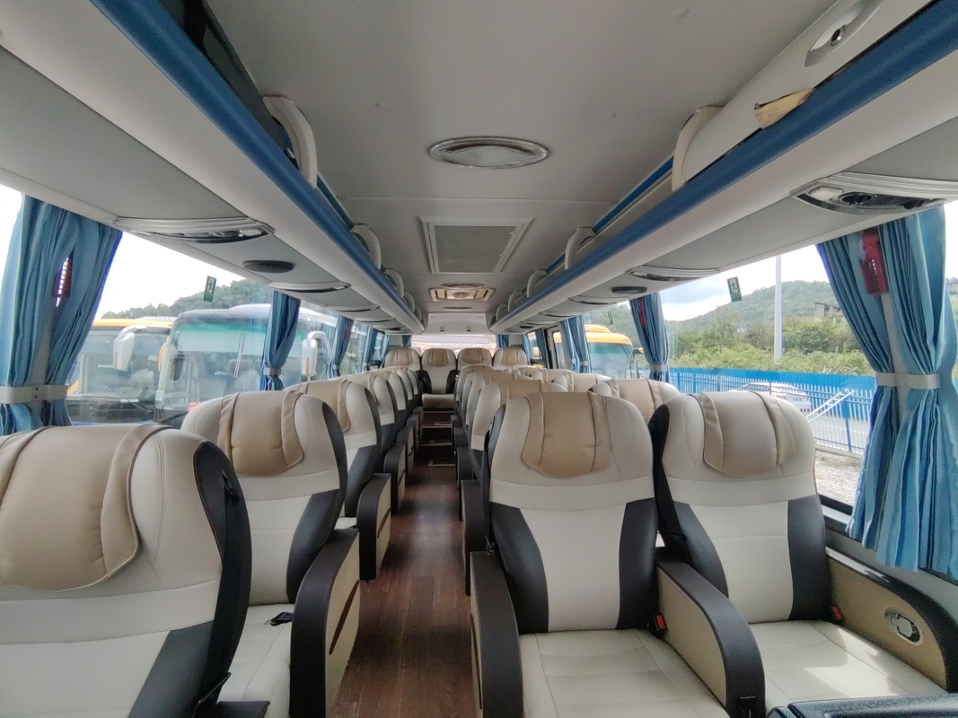 24 Seats 2020 Year Used Yutong Bus XMQ6901 Diesel Engine RHD LHD Driver Steering Luxury Bus