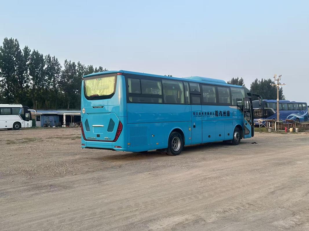 Second Hand Yutong Coach Bus 50 Seater Weichai Tour Diesel Airport Church Cummuter School Interurban Intercity Buses RHD/LHD