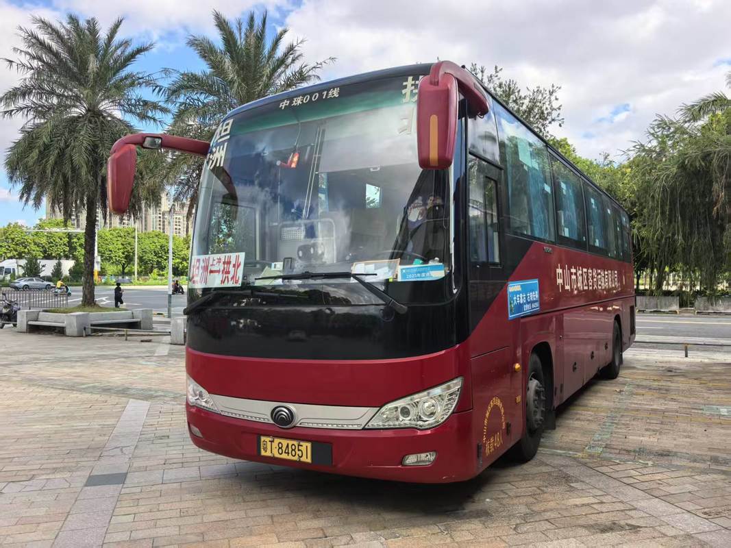 Used Diesel 12m Yutong Coach Bus 50 Seater Weichai Tour Airport Church Cummuter School Interurban Intercity Buses Rhd/Lhd