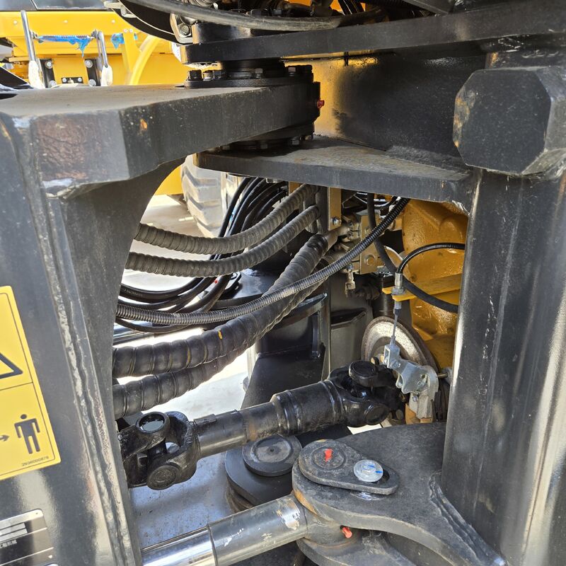 New Arrival Used Chinese brand loader 5 tons in excellent condition  load capacity  rated power 162 kW 220HP for construction in Excellent Condition