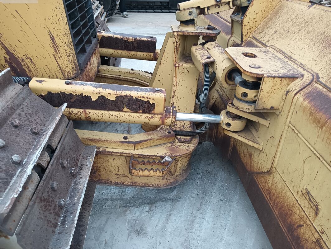 Used Chinese Brand Tracked Bulldozer Bucket Capacit 8.919 Tons In Excellent Condition  74kW 5.0 L For Construction