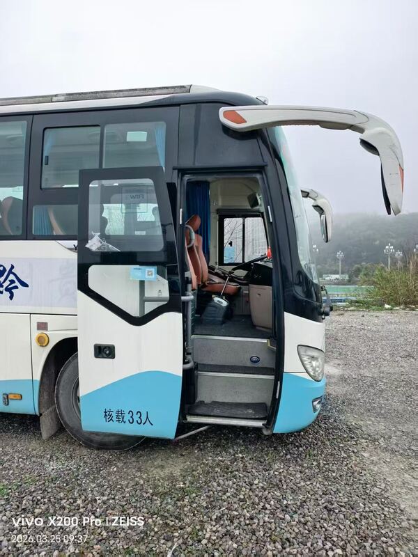 Used Coach Buses Yu-tong ZK6888 Yuchai Euro5  Leaf Spring 33 Seats 2020 Year Lux Transport With Air Condition For Shuttle or Long Distance