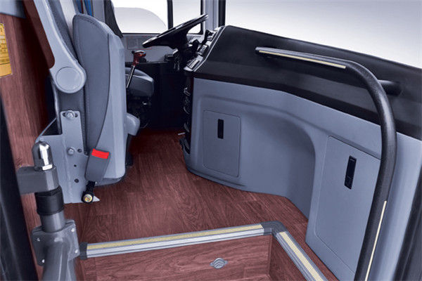 49 Seats Used Tour Bus 54000km Mileage Golden Dragon Brand 259 Kw Power
