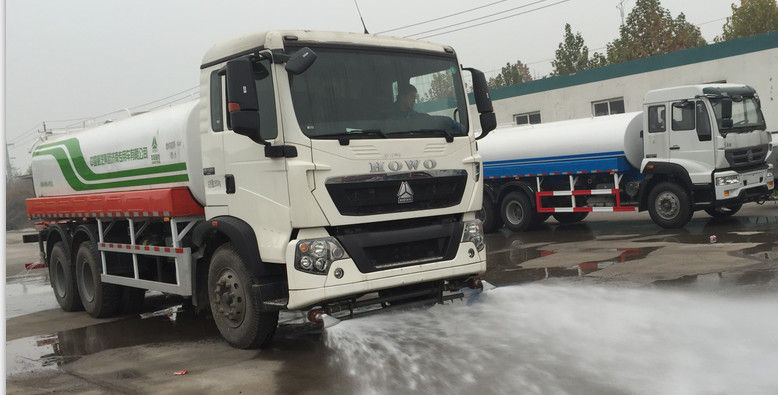 HOWO 336hp Used Water Trucks LHD Driving Type Easy Operation For Road Cleaning