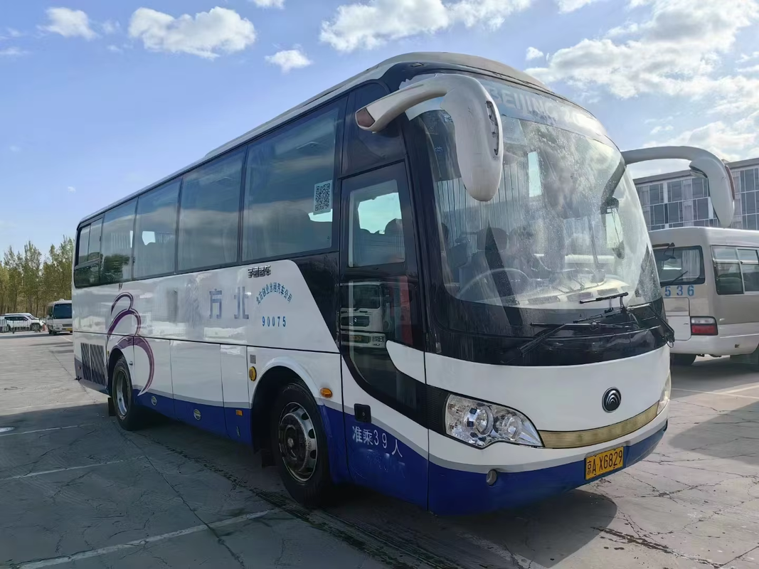 Yutong ZK6122 55 Seater Used Luxury Bus Double Door Leather Seats Manual Diesel Air Conditioner
