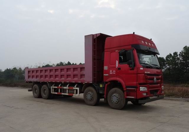 8×4 Drive Mode Second Hand Dumper Truck SINOTRUK HOWO Brand 2014 Year