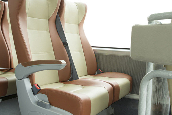 2013 Year Yutong Used Tour Bus Diesel Fuel Type A/C Equipped With 24-51 Seats