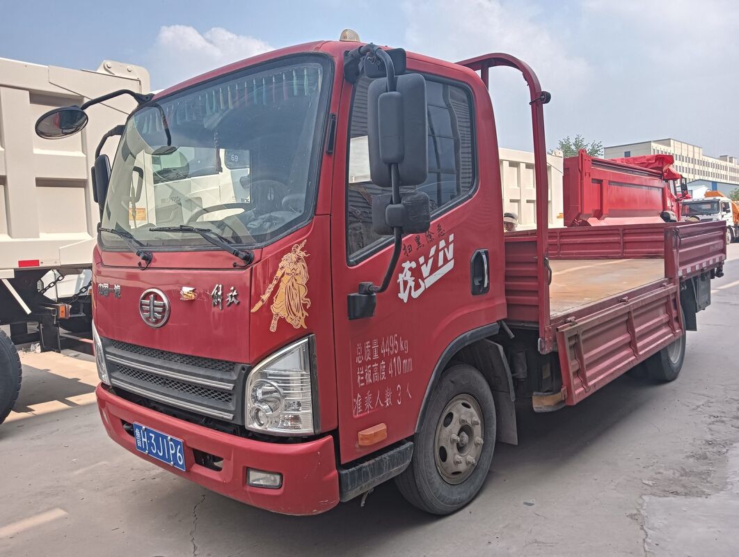 Good Condition Secondhand FAW Jiefang 4x2 LHD 4.2m Flatbed Cargo Truck for Urban Goods Transportation