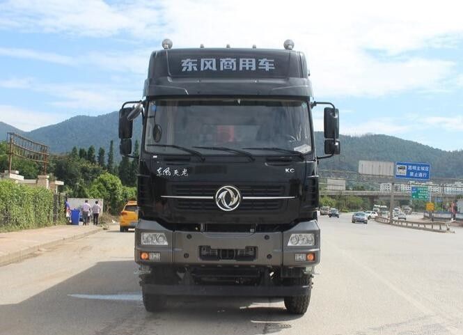8x4 Drive 420HP Euro IV / V Used Work Trucks With Dongfeng Cummins Engine