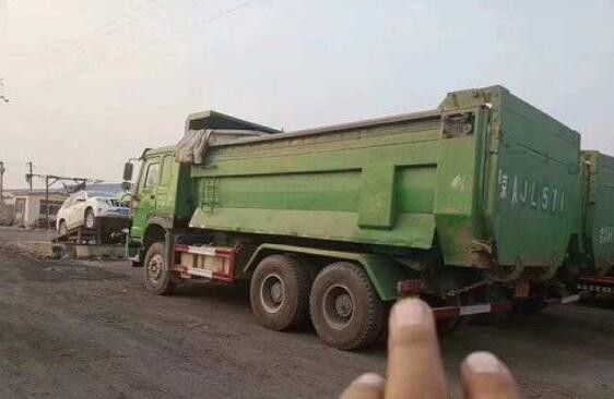 Euro IV 340HP Motor Used  Dump Truck with 6x4 drive for sale
