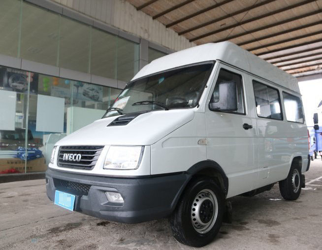 White Iveco Brand Used And New Minibus 6 Seats 129 Hp Diesel 2013-2018 Year