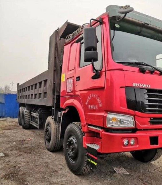 HOWO Brand 20-30T Used Diesel Trucks / Second Hand Tipper Trucks 375hp 2012 Year