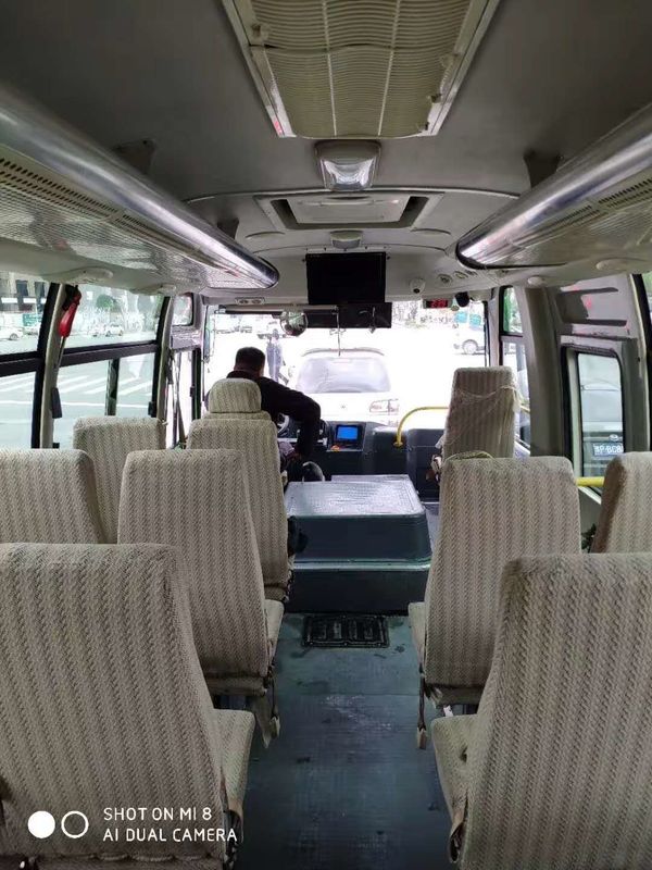 Left Side Drive Green Second Hand Tourist Bus 35 Seat Diesel Euro IV 8045mm Length
