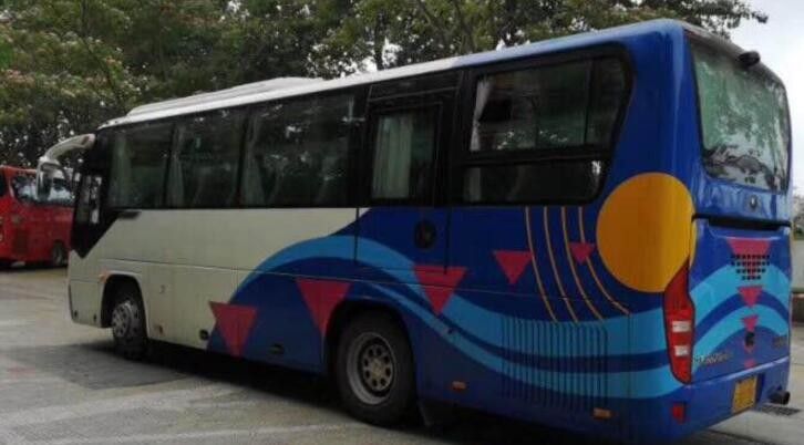 39 Seats 260HP Used Yutong Buses 100km / H Max Speed 2010 Year 8995 X 2480 X 3330mm