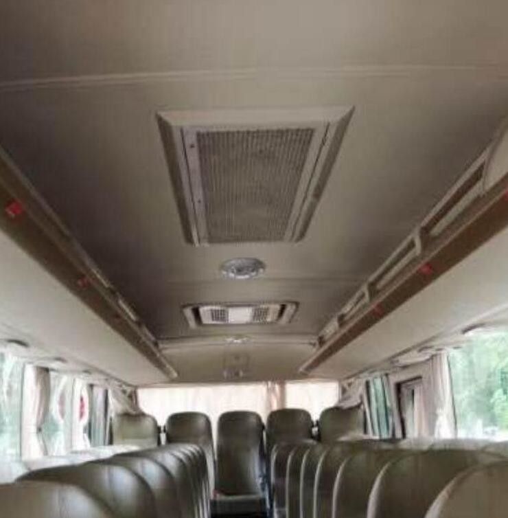 39 Seats 260HP Used Yutong Buses 100km / H Max Speed 2010 Year 8995 X 2480 X 3330mm