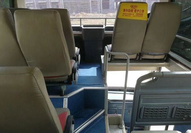 6120 Model Deisel 61 Seats Used Passenger Bus 2011 Year Youngman Brand