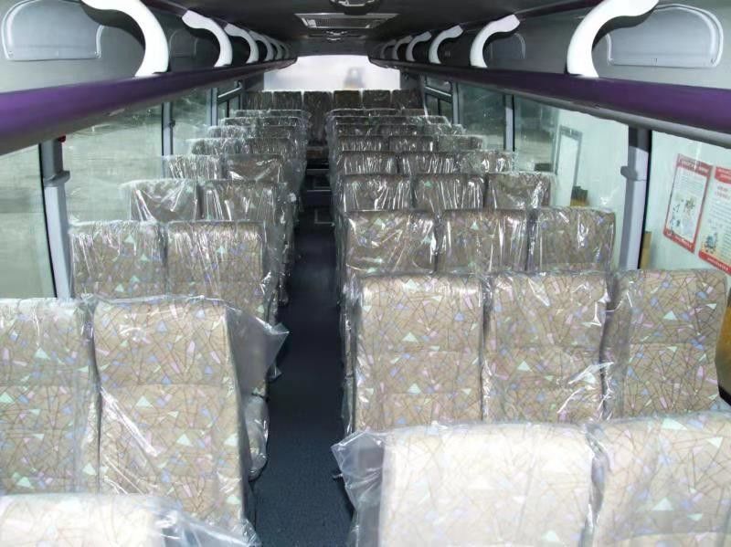63 Seats Diesel Engine Bus Double Back Axle Left Hand Drive 110km / H Max Speed