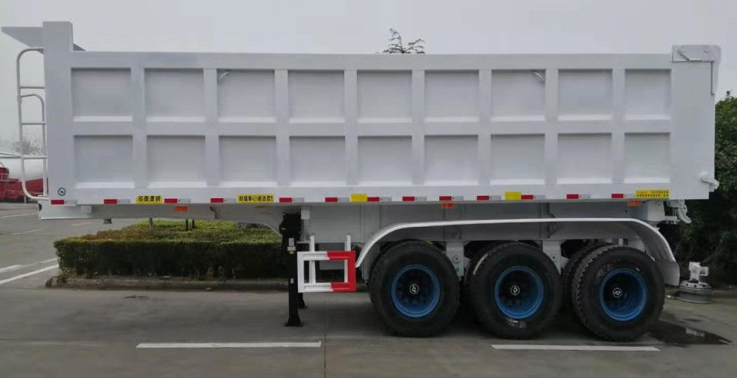 9.4M Rear Dump Semi Trailer Truck With 3 Axles And 28T TFOC Landing Leg