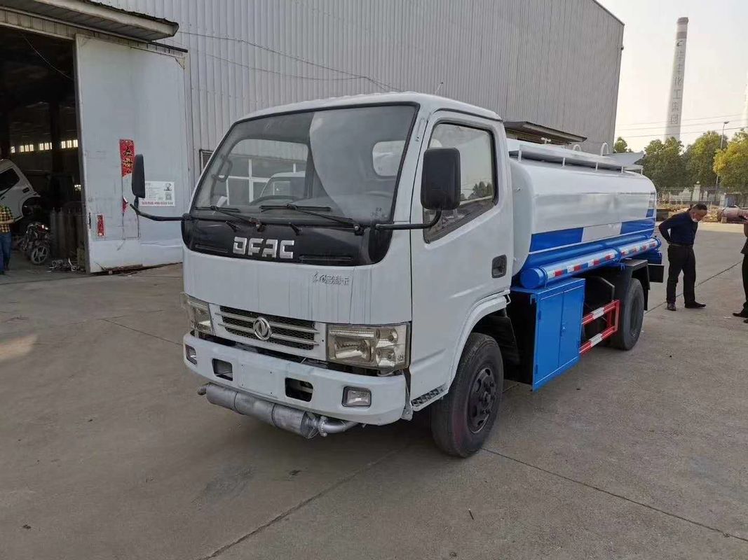 Light Duty 4X2 5000L Oil Fuel Tank Truck 5m3 Oil Refueling Truck ISO Certification
