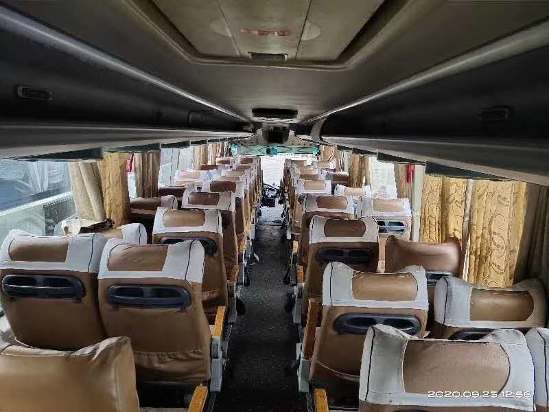 Kinglong RHD Deisel Engine 53 Seats 233kw Used Coach Bus With AC Double Doors