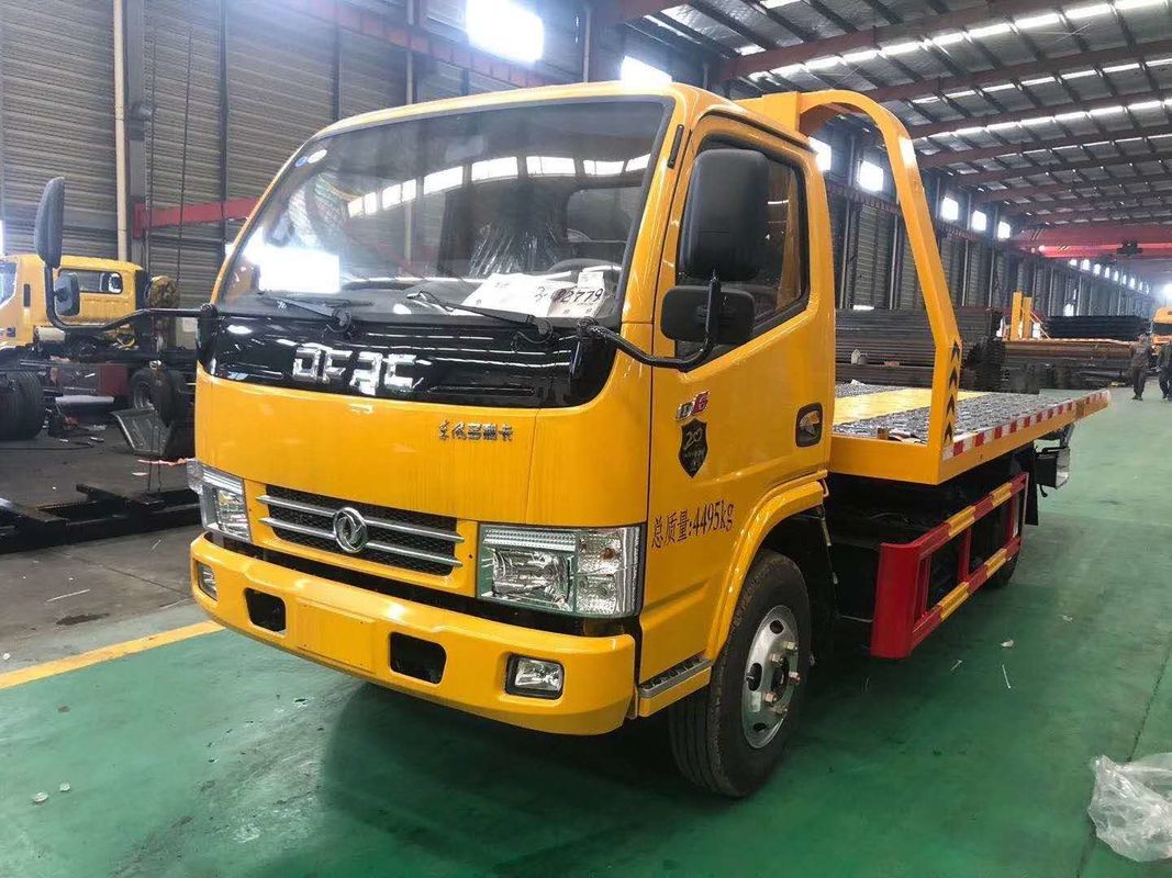 Euro 3 Dongfeng 95HP 6 Wheel Road Rescue Tow Trucks 3 Tons 5 Tons 6 Tons