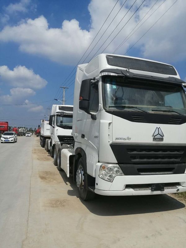 China Sinotruk Howo A7 Tractor Truck Head 6x4 with different colors