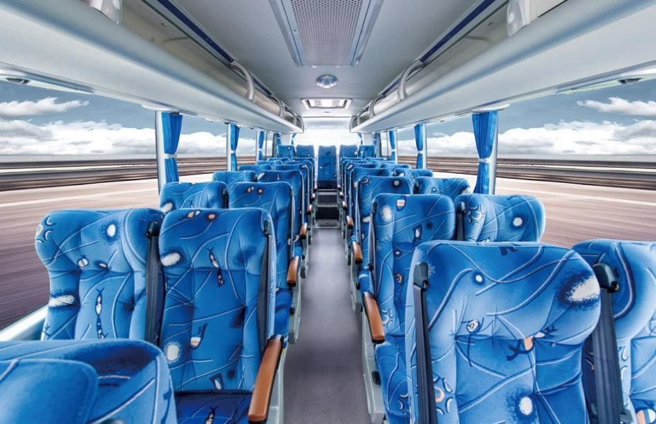 6 Tire Brand new yutong bus rear engine 35 Seats ZK6858 with disoucnt price in promotion