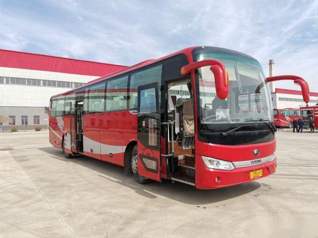 ZK6122 Used Coach Bus Yutong Brand 55 Seats 2017 Low Kilometer Rear Engine Steel Chassis VIP Seats