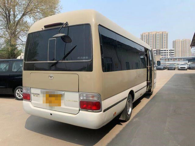 20 Seats Used Coaster Bus Used Mini Bus Toyota Coaster Bus With 2TR Gasoline Engine 2007 Year Left Hand Steering