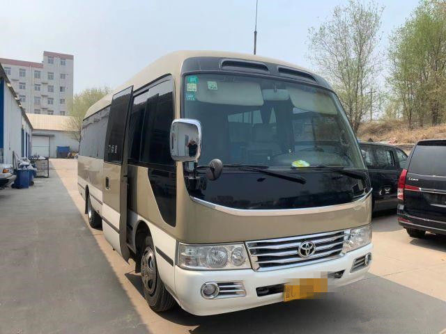 20 Seats Used Coaster Bus Used Mini Bus Toyota Coaster Bus With 2TR Gasoline Engine 2007 Year Left Hand Steering