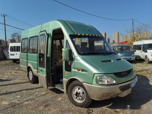 Used Mini Bus 17 Seats Brand 2.8T Diesel Engine Electric Gate Euro III