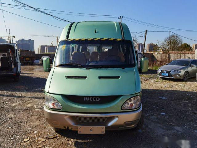 Used Mini Bus 17 Seats Brand 2.8T Diesel Engine Electric Gate Euro III