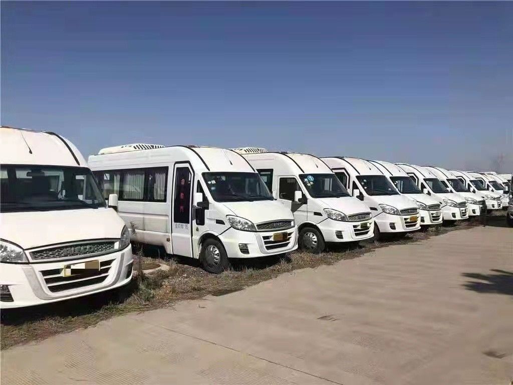 White Brand Used And New Minibus 15 Seats 129Hp Diesel 2016-2017 Year