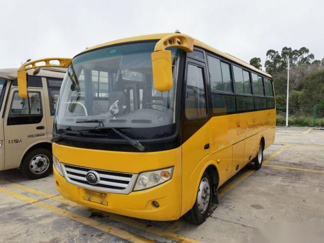 Used Yutong Bus 29 Seats Tour Bus Steel Chassis Front Engine Euro III Left Steering
