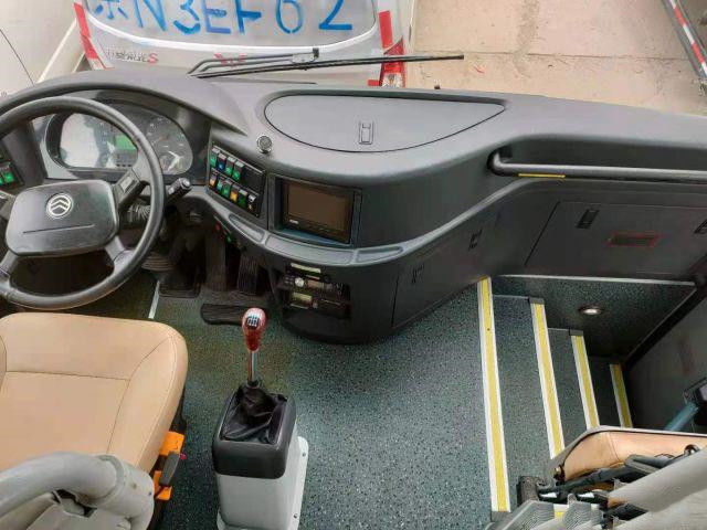 Used Golden Dragon Bus XML6113J 51 Seats Steel Chassis Used Tour Bus Yuchai Engine 197kw Euro V