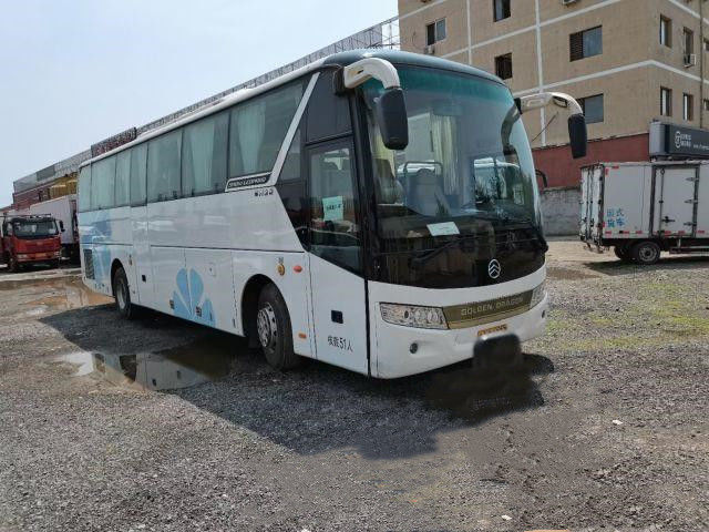 Used Golden Dragon Bus XML6113J 51 Seats Steel Chassis Used Tour Bus Yuchai Engine 197kw Euro V