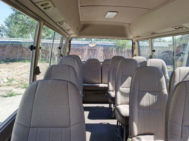 Used Toyota Coaster 17-30 Seater Luxury Seats Desks Gasoline LHD 2017 Made in Japan