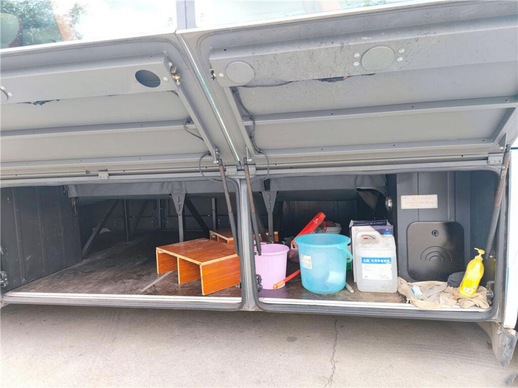 Double Decker Bus Yutong Brand ZK6116 Prices Yutong Bus 49 Seats Used Toyota Hiace Bus Weichai Engine 400kw Double Door