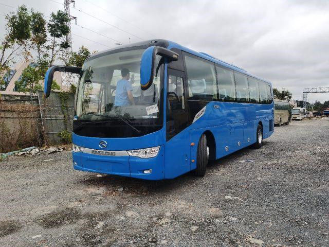 Kinglong Used Bus XMQ6110 Hiace Bus Toyota 48 Seats For Sale Price Double Doors
