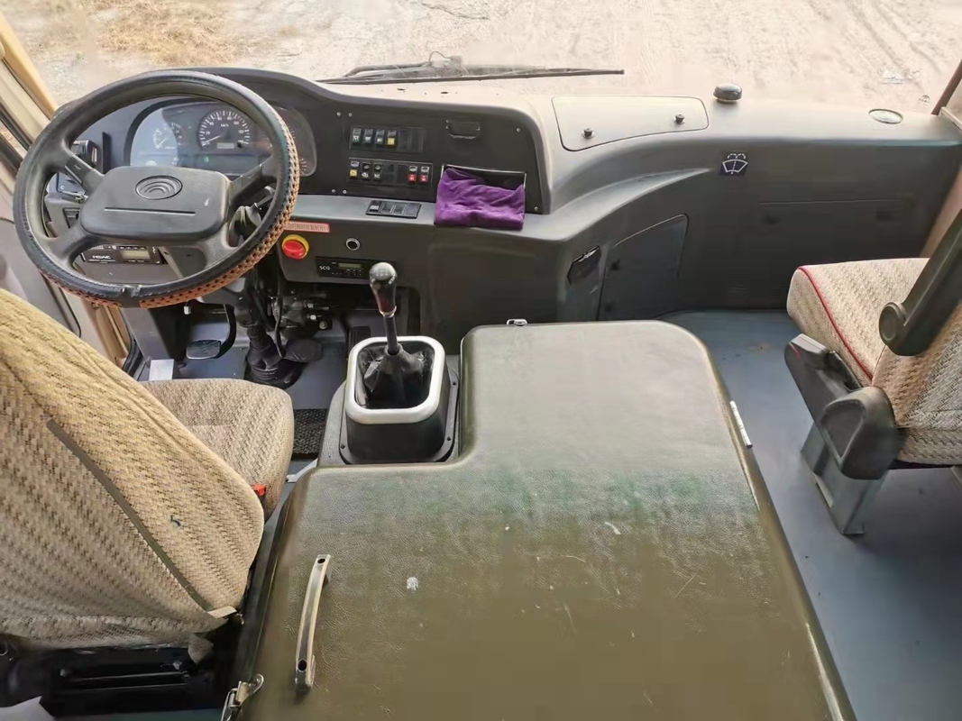 Left Hand Drive Used Luxury Yutong City Buses Fuel Diesel 30 Seats Front Engine